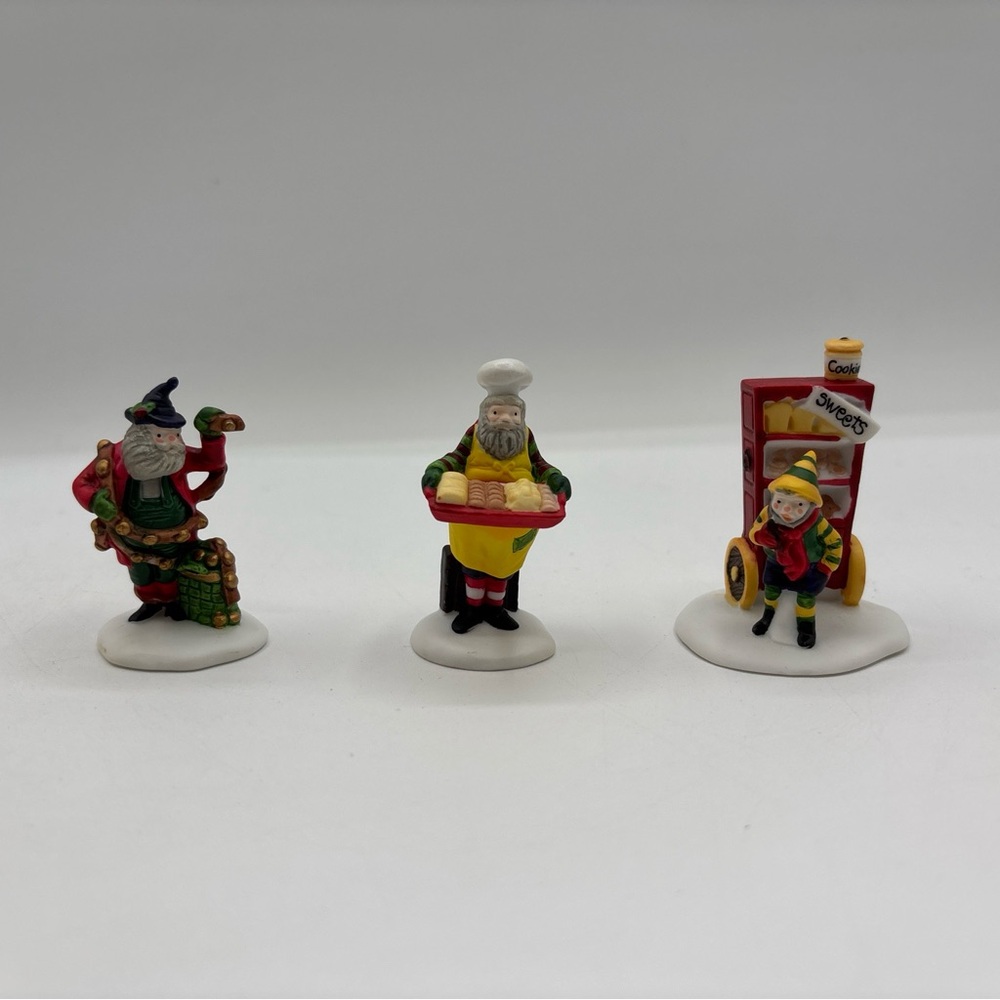 Dept 56 1999 Vintage Heritage Village Collection Baker Elves Set Of 3 5603-0 EUC